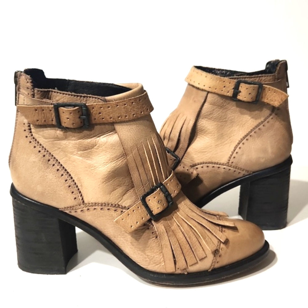 Free People Circle Back Distressed Leather Kiltie Fringe Boots Tan Size EU 38 - Picture 2 of 16
